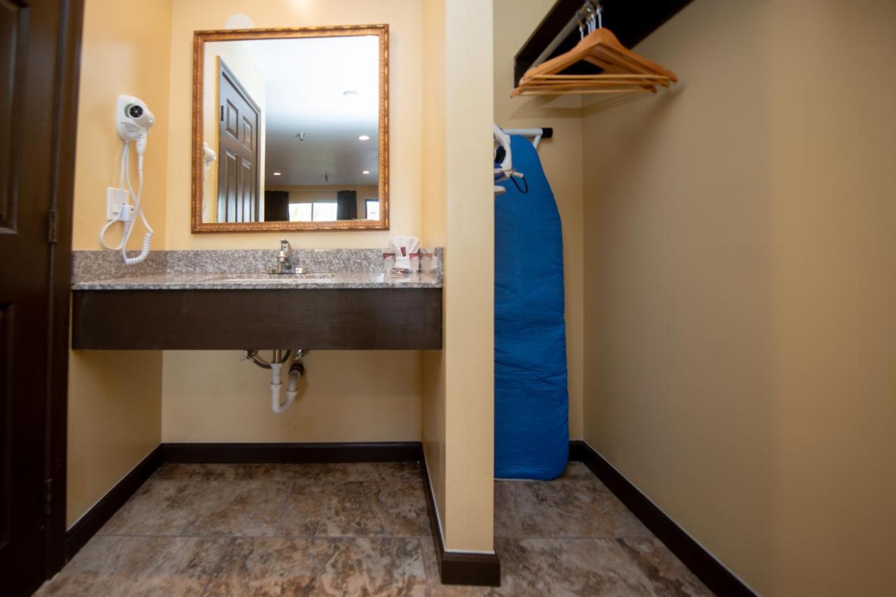 Motel Casa Bella Inn- Huntington Park